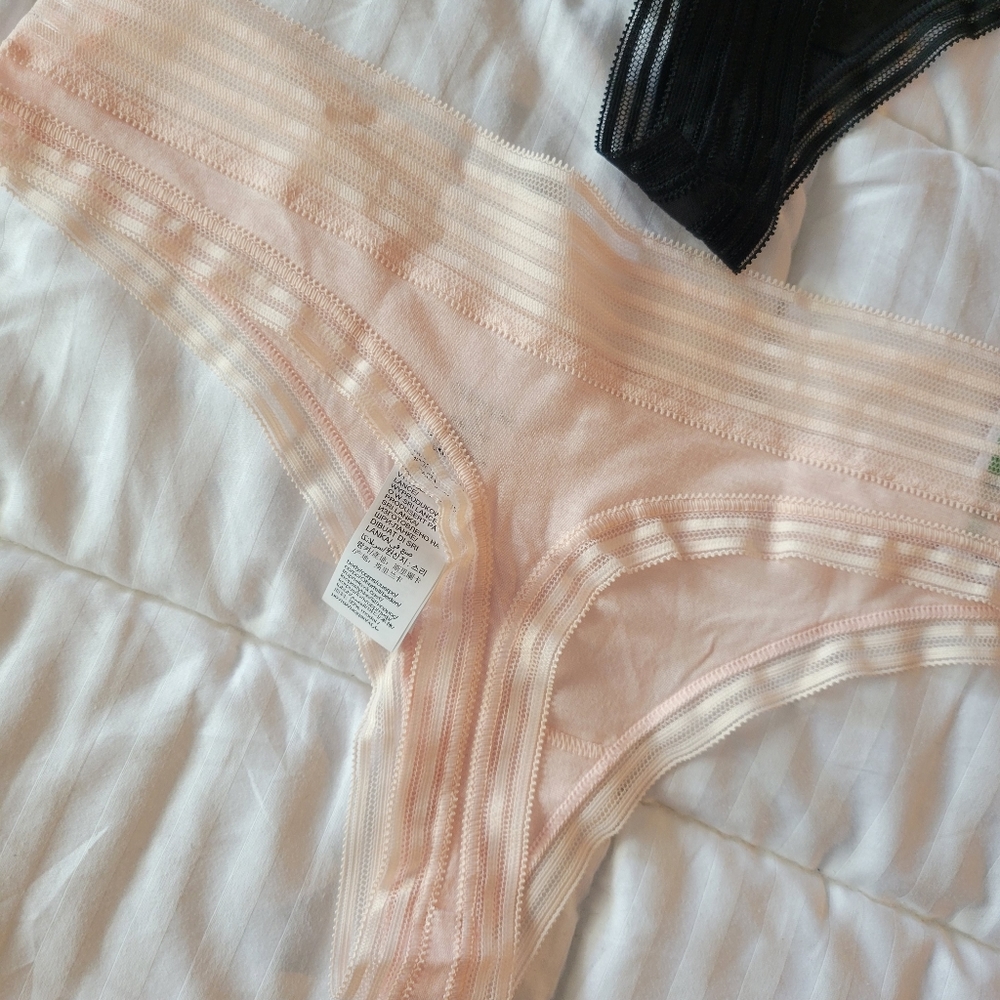 CALVIN KLEIN BRAND NEW SET OF TWO THONGS SIZE L - Picture 5 of 11